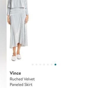 Woman size 4 Vince Ruched Velvet Paneled Skirt